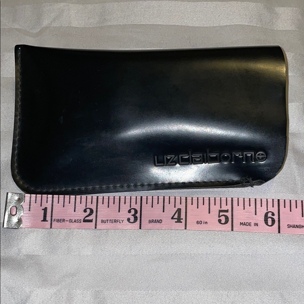 ✨5 for $20✨ Liz Claiborne Black Sunglasses Case